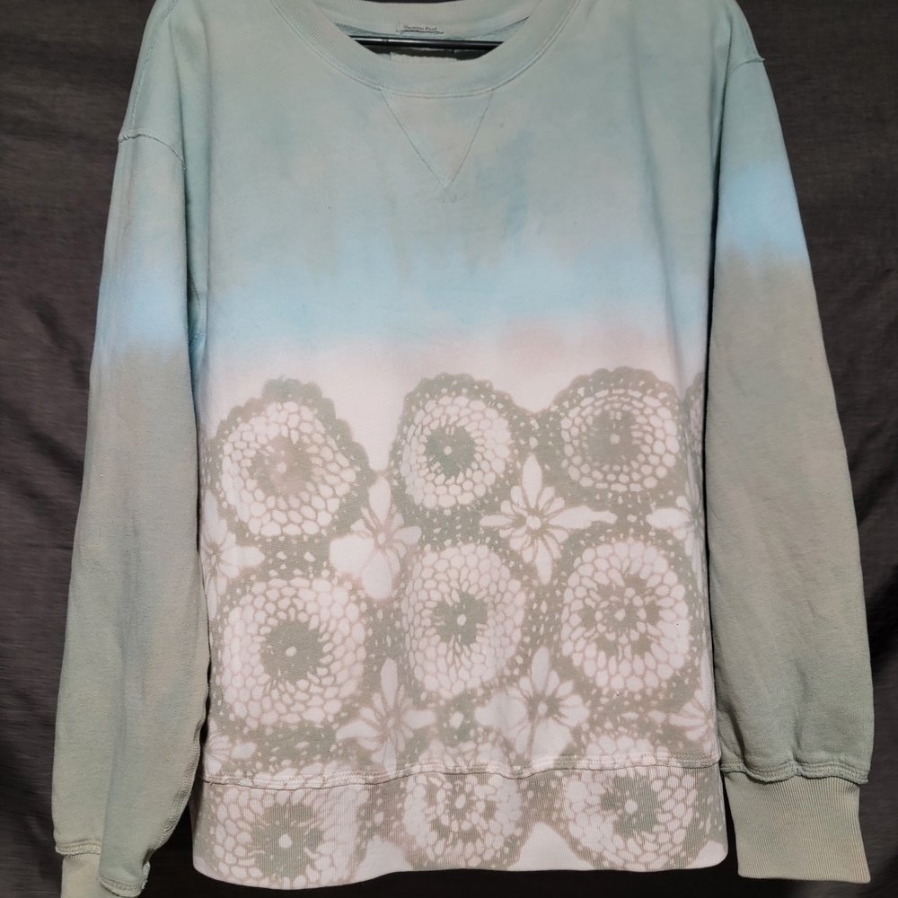 Tie-Dye Sweatshirt with Crochet Pattern